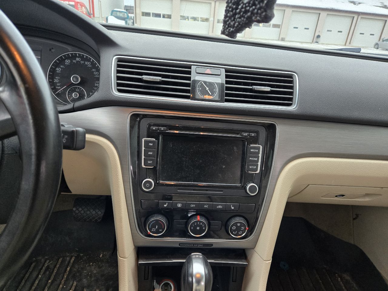 Vehicle/248854_09.jpg