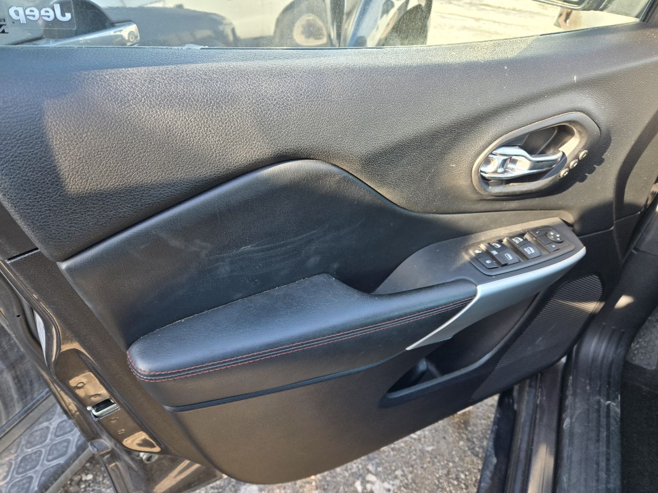 Vehicle/248876_11.jpg