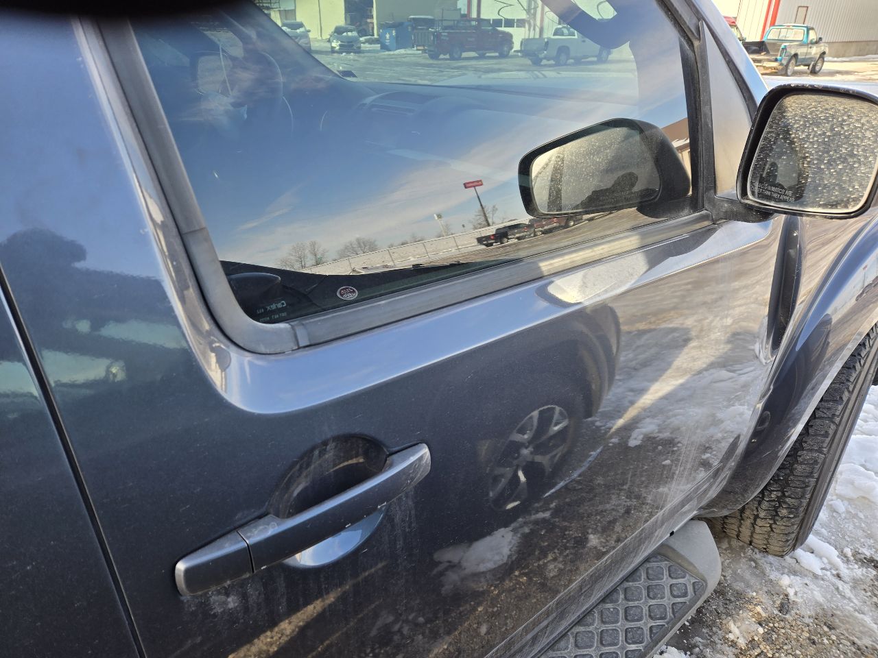 Vehicle/248918_08.jpg