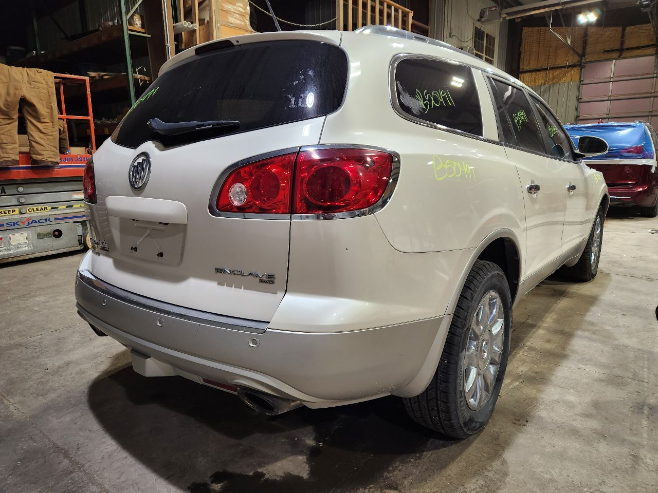 Vehicle/248932_08.jpg