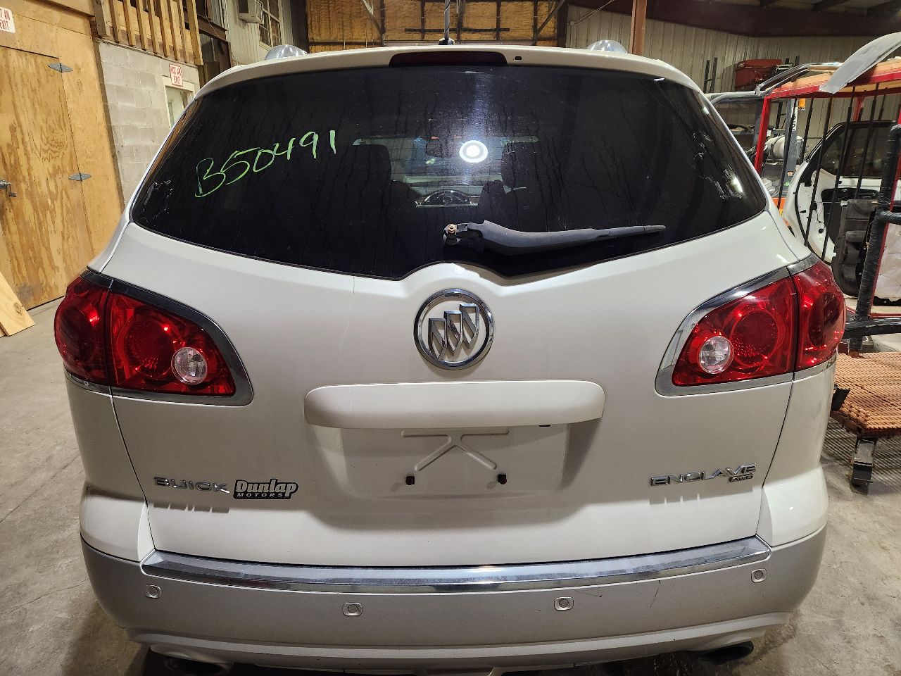 Vehicle/248932_15.jpg