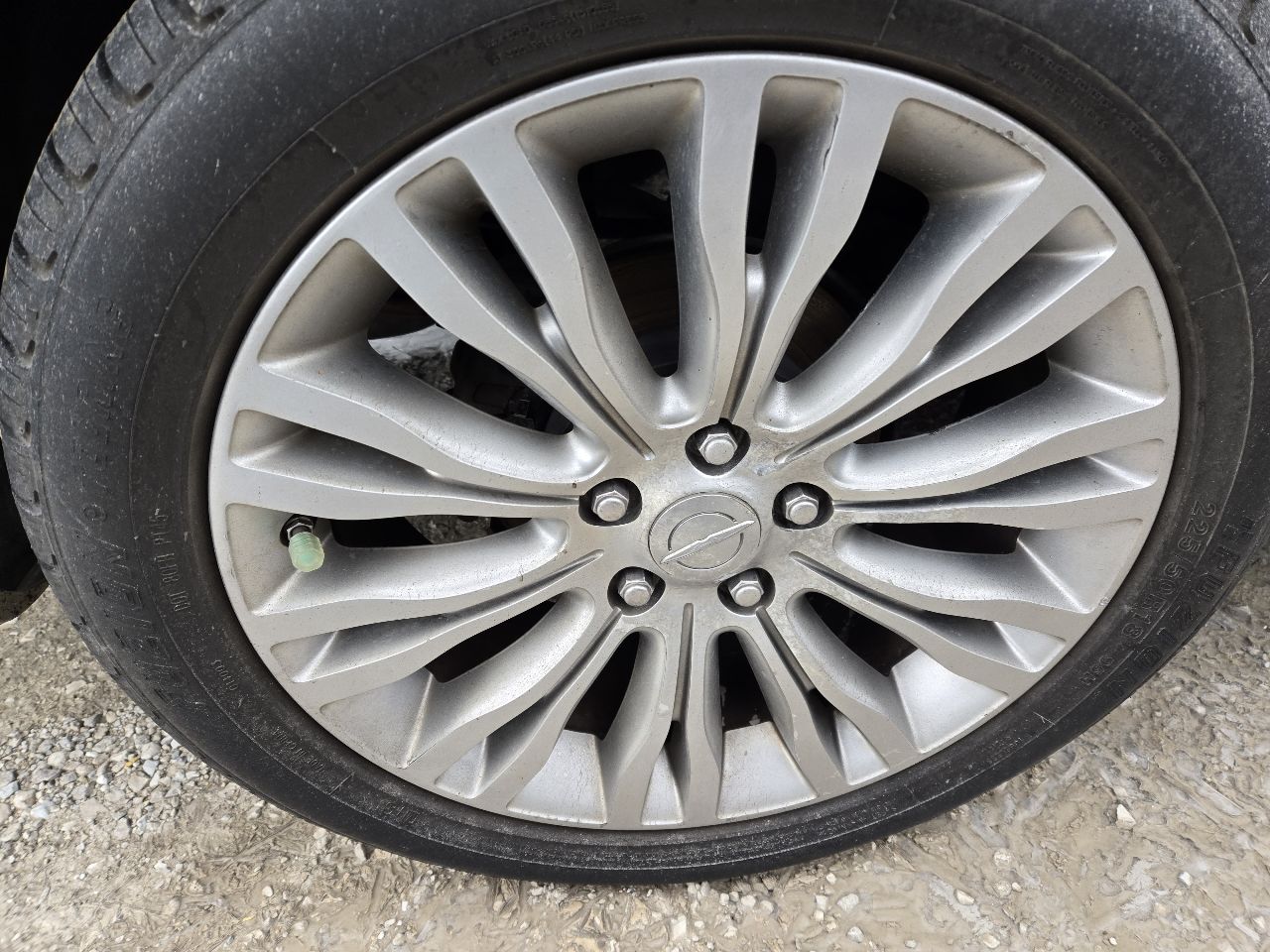 https://f005.backblazeb2.com/file/img-partshotlines-com/Inventory/EX441/Vehicle/248971_06.jpg