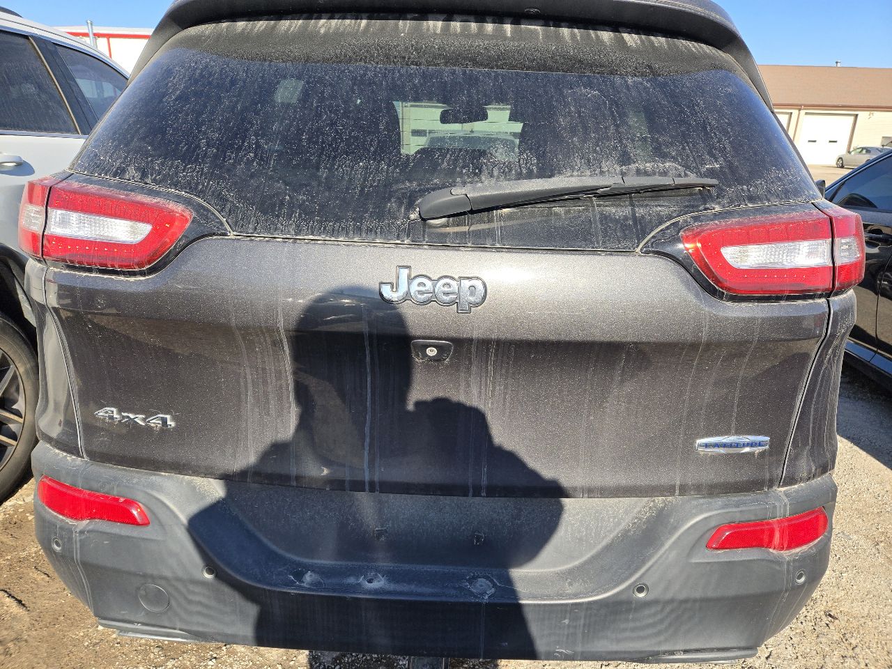Vehicle/249012_05.jpg