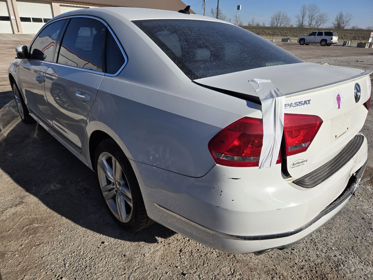 Vehicle/249024_03.jpg
