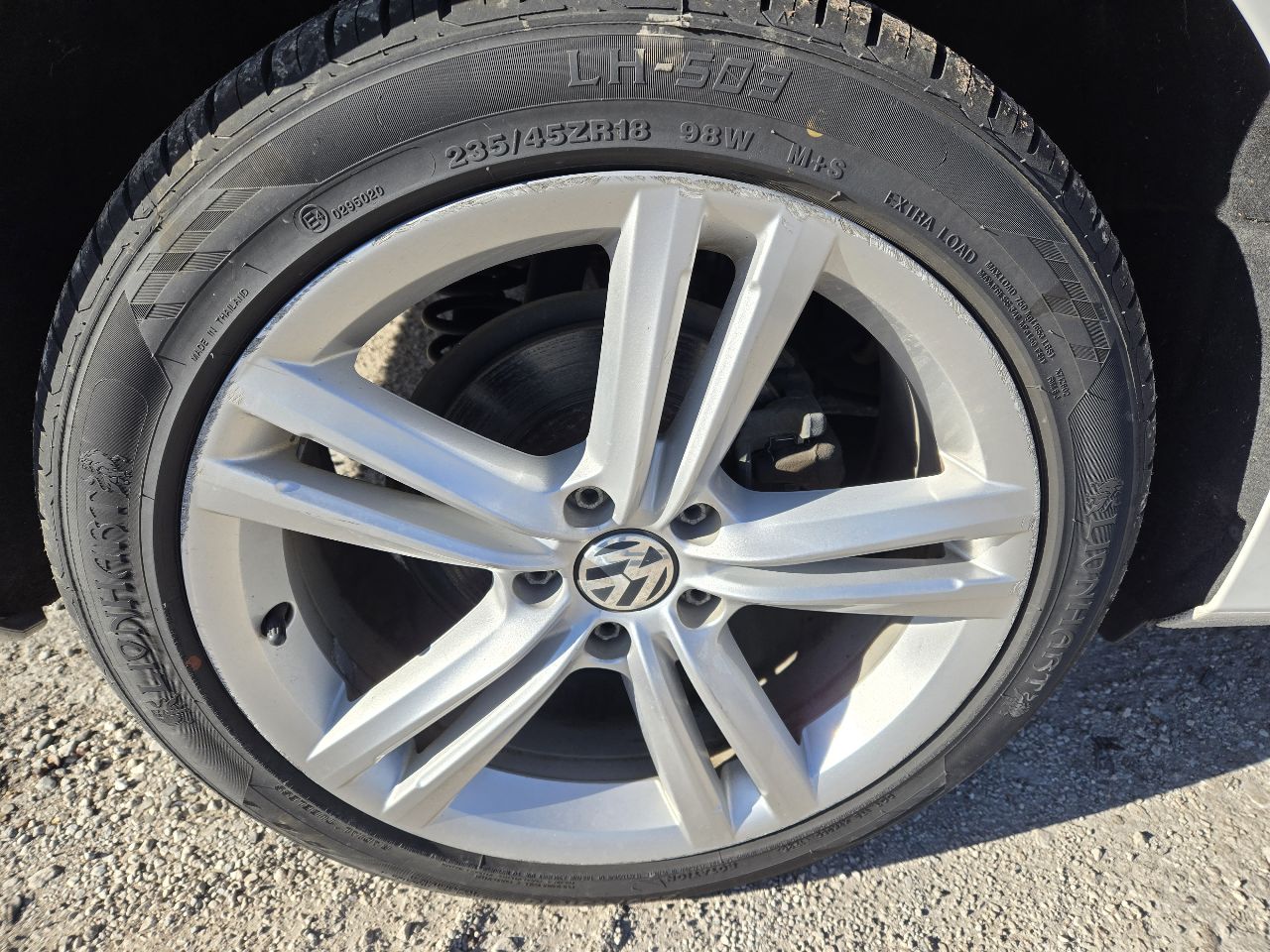 Vehicle/249024_06.jpg