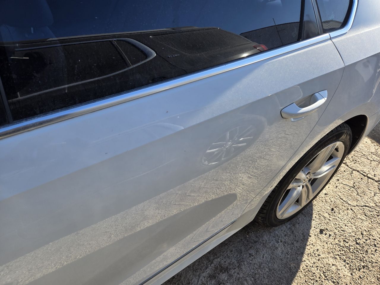 Vehicle/249024_11.jpg