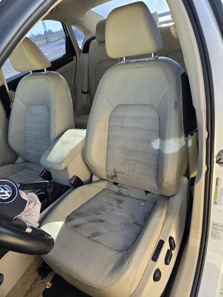 Vehicle/249024_12.jpg