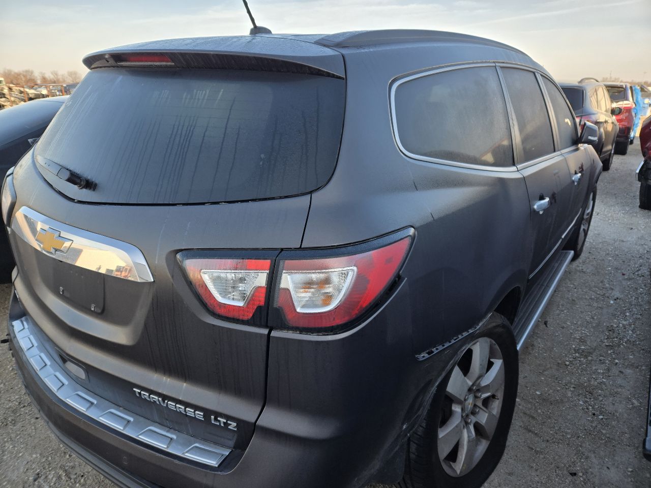 Vehicle/249064_04.jpg