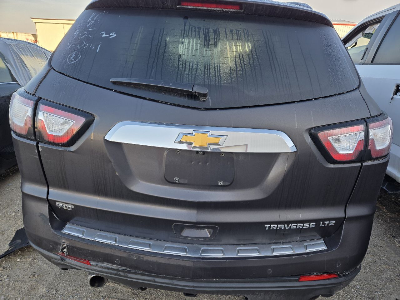 Vehicle/249064_05.jpg