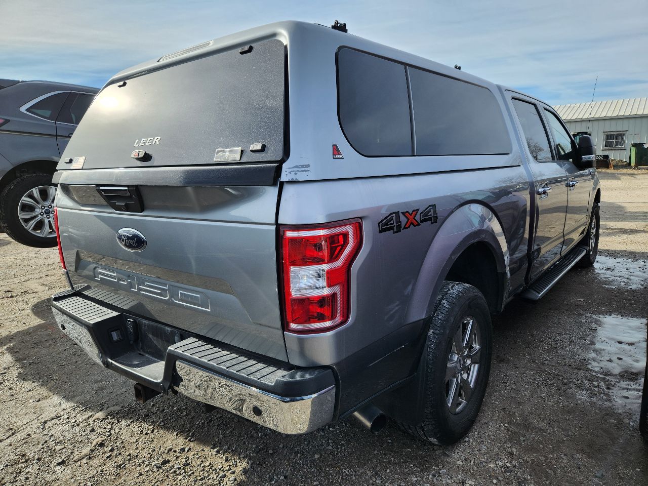 Vehicle/249084_03.jpg