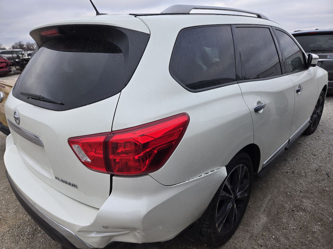Vehicle/249096_04.jpg
