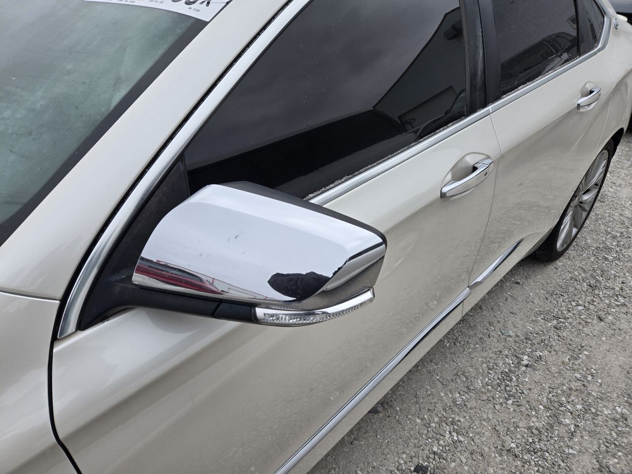 Vehicle/249120_08.jpg