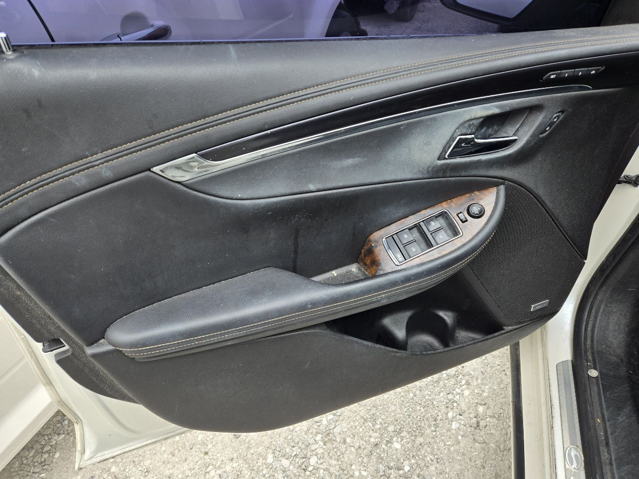 Vehicle/249120_11.jpg