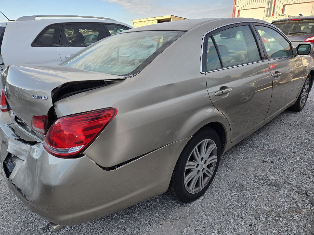 https://f005.backblazeb2.com/file/img-partshotlines-com/Inventory/EX441/Vehicle/249125_04.jpg
