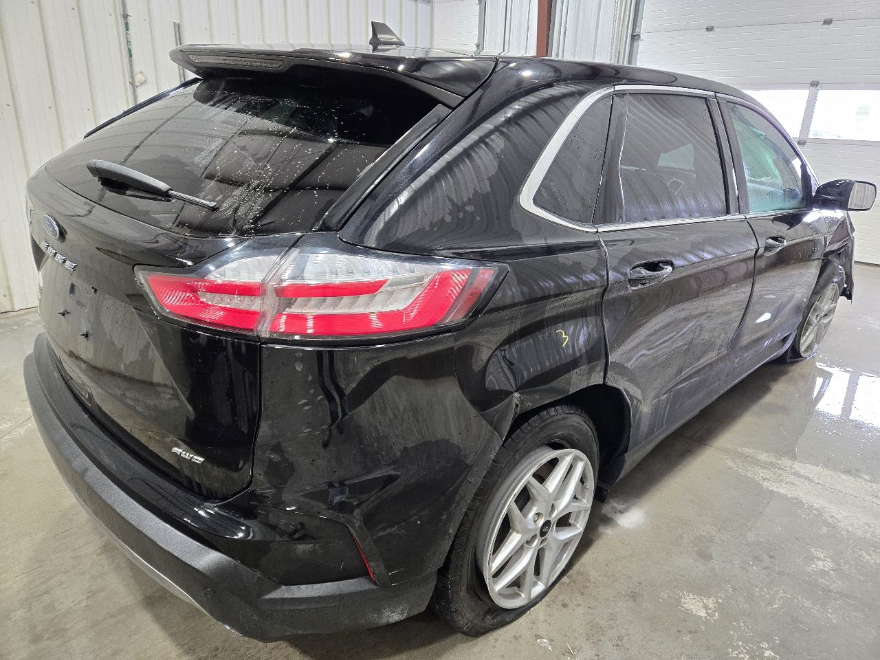 Vehicle/249135_04.jpg