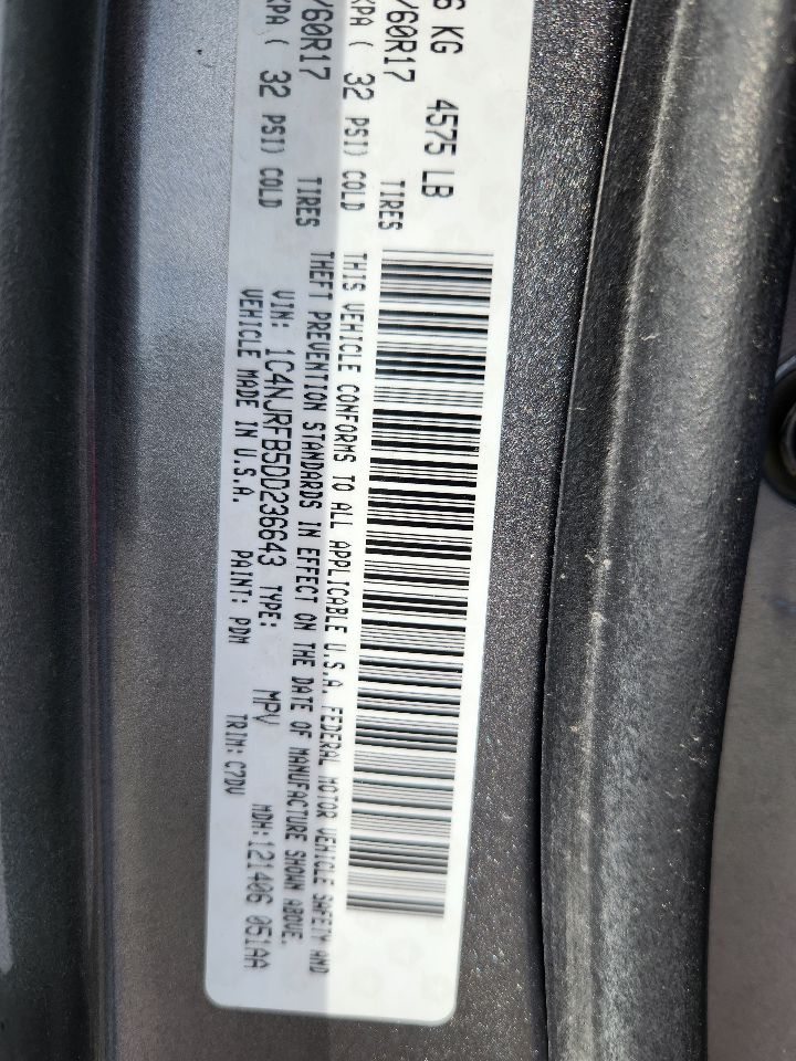 Vehicle/249174_06.jpg