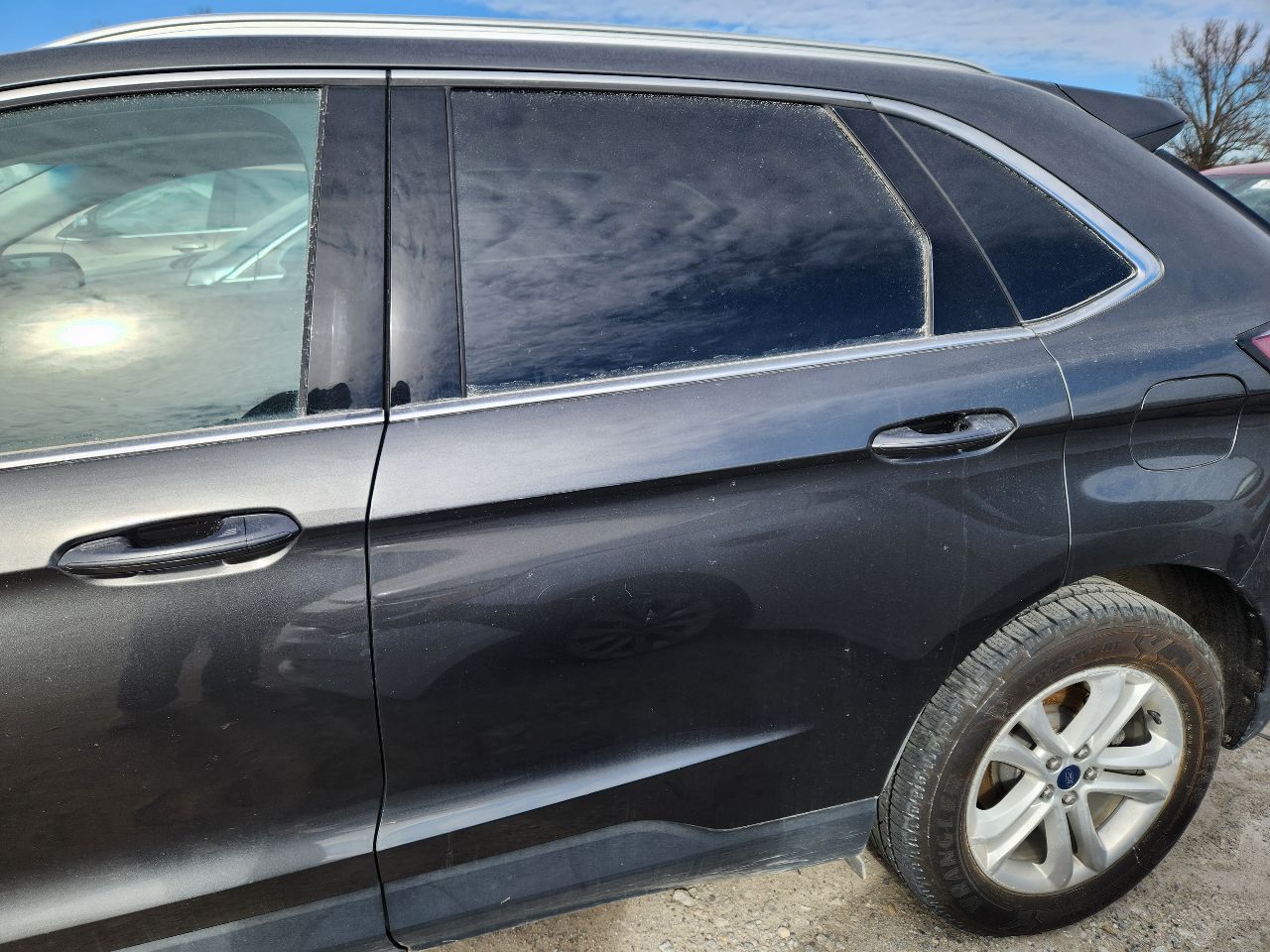 Vehicle/249198_08.jpg