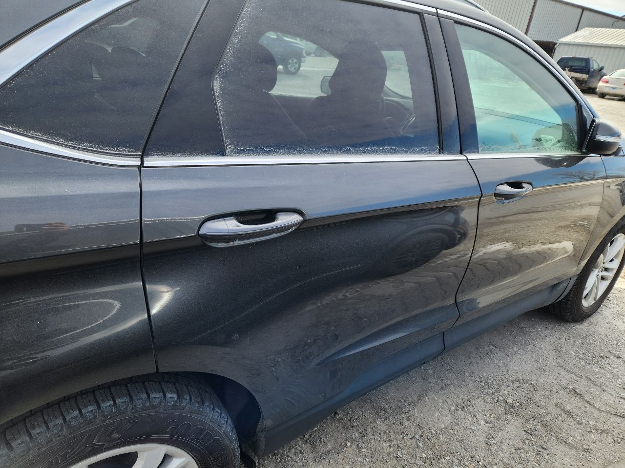 Vehicle/249198_11.jpg