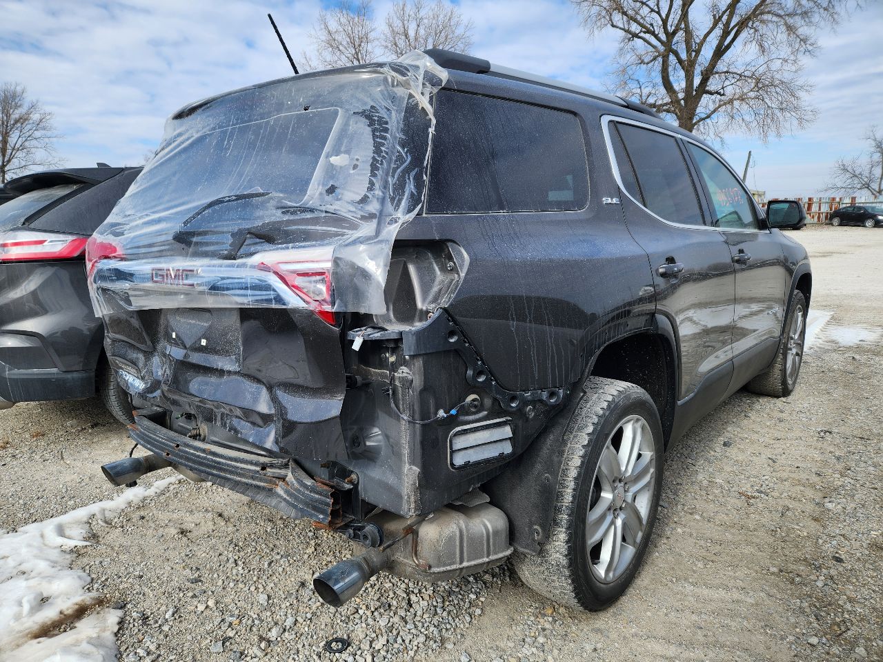 Vehicle/249227_03.jpg