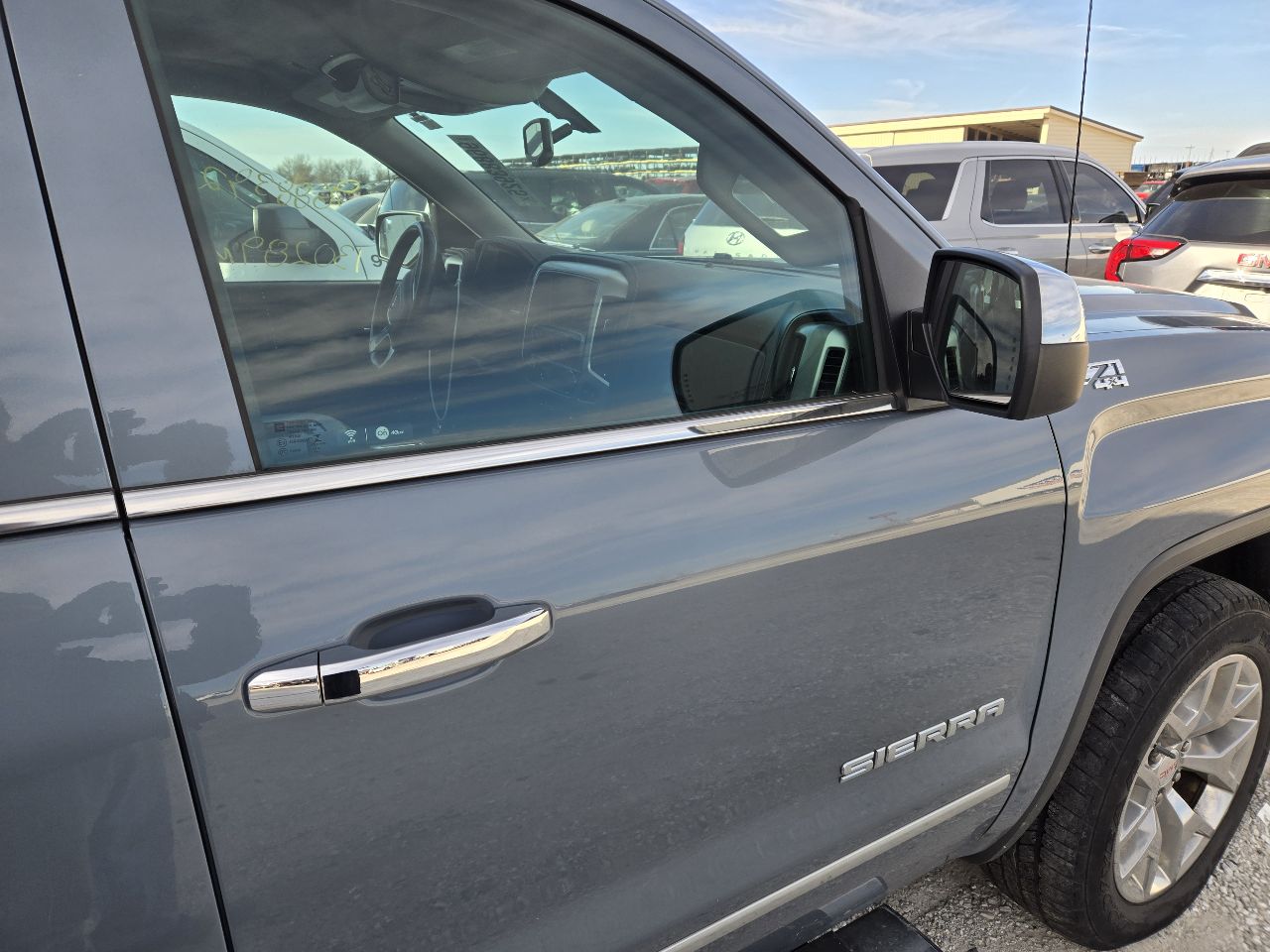 Vehicle/249236_07.jpg