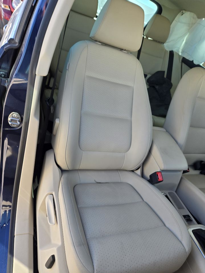 Vehicle/249319_10.jpg