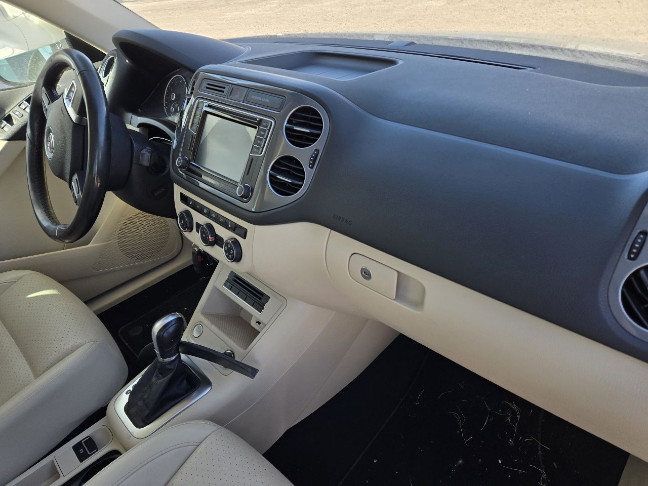Vehicle/249319_12.jpg