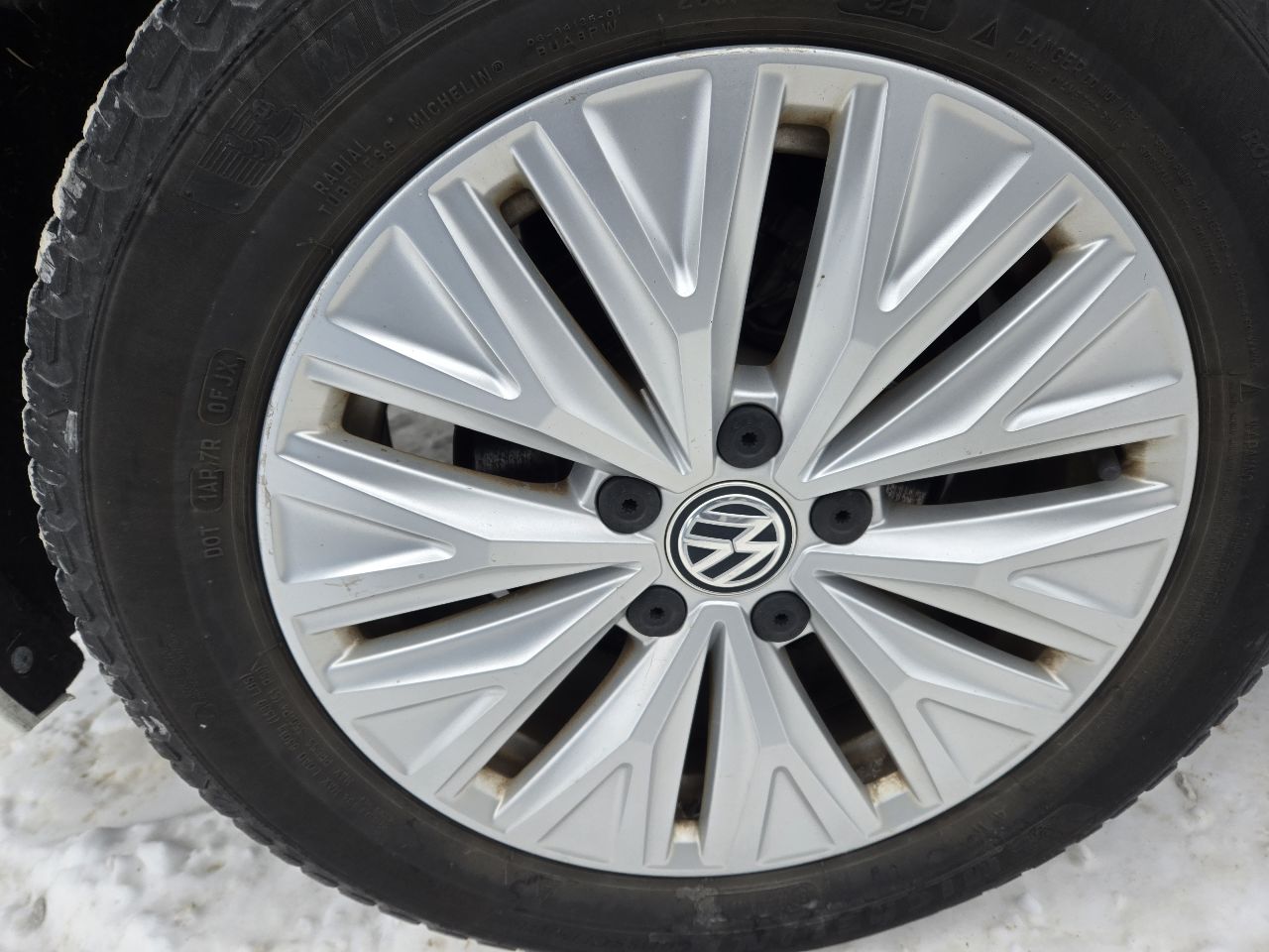 Vehicle/249348_06.jpg
