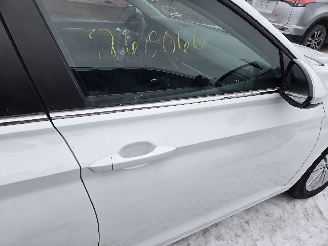 Vehicle/249348_08.jpg