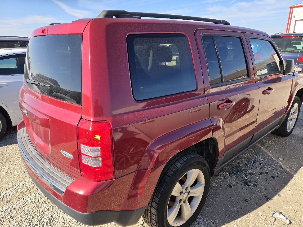 Vehicle/249364_04.jpg