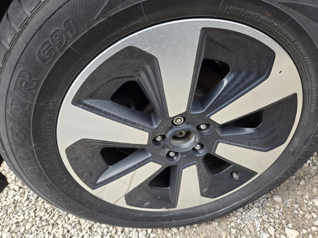 Vehicle/249413_06.jpg