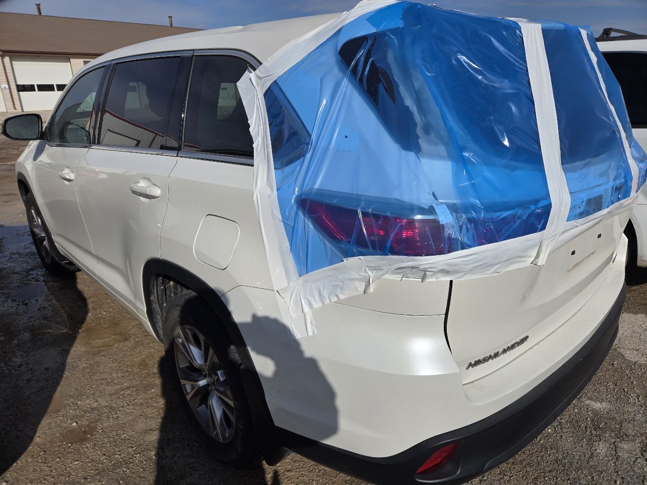 Vehicle/249417_03.jpg