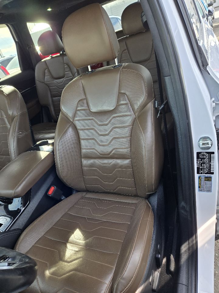 Vehicle/249429_12.jpg