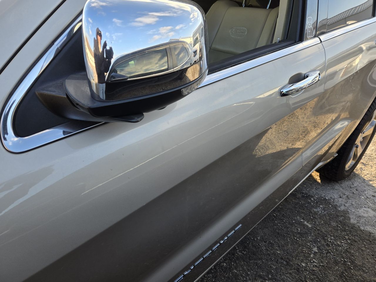 Vehicle/249437_10.jpg