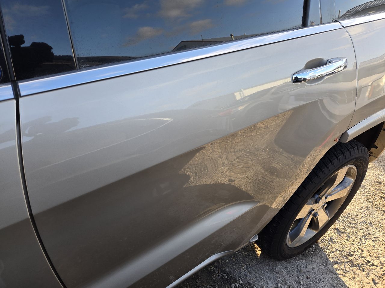 Vehicle/249437_11.jpg