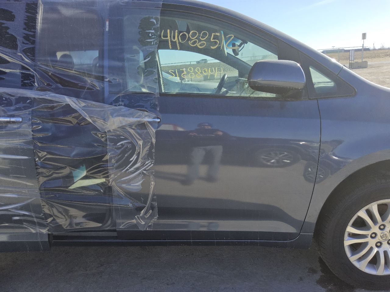 https://f005.backblazeb2.com/file/img-partshotlines-com/Inventory/EX441/Vehicle/249483_11.jpg