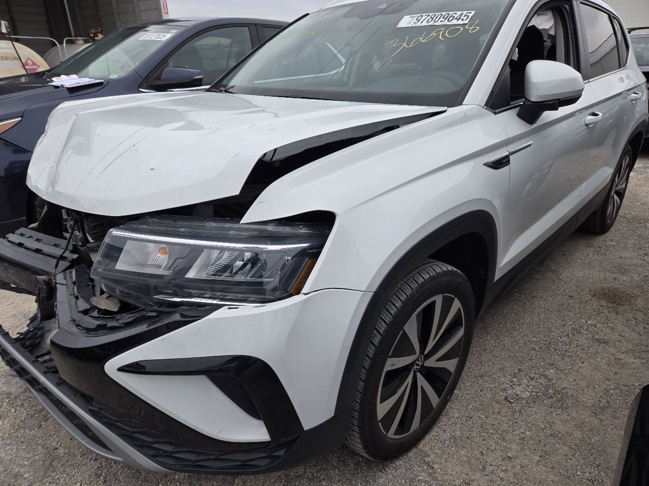 Vehicle/249549_02.jpg