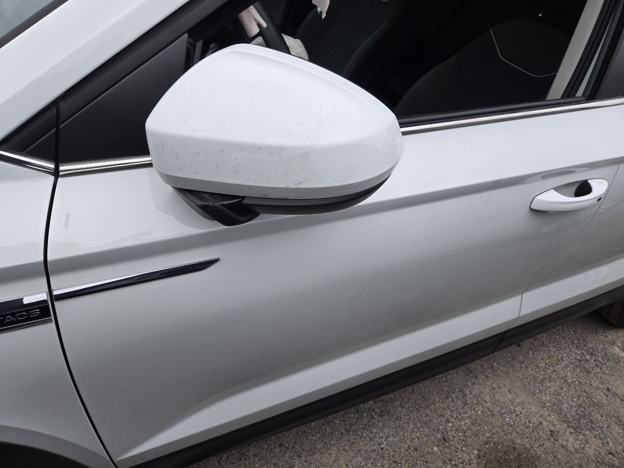 Vehicle/249549_10.jpg