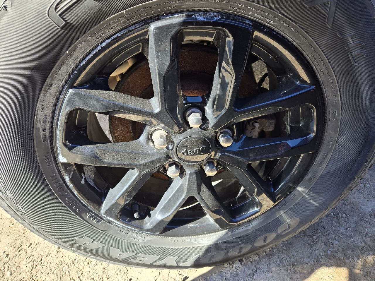 Vehicle/249569_06.jpg