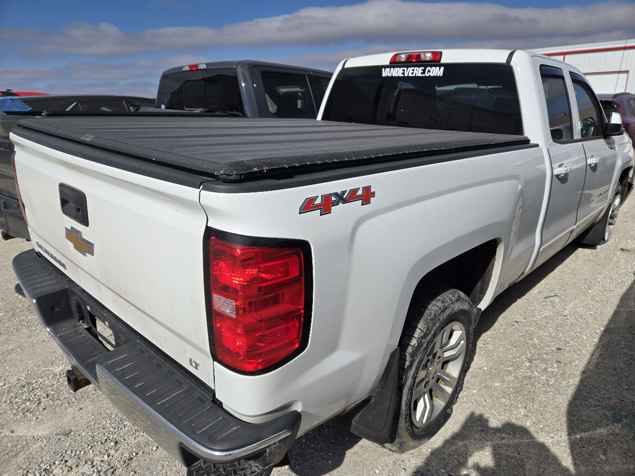 Vehicle/249595_04.jpg