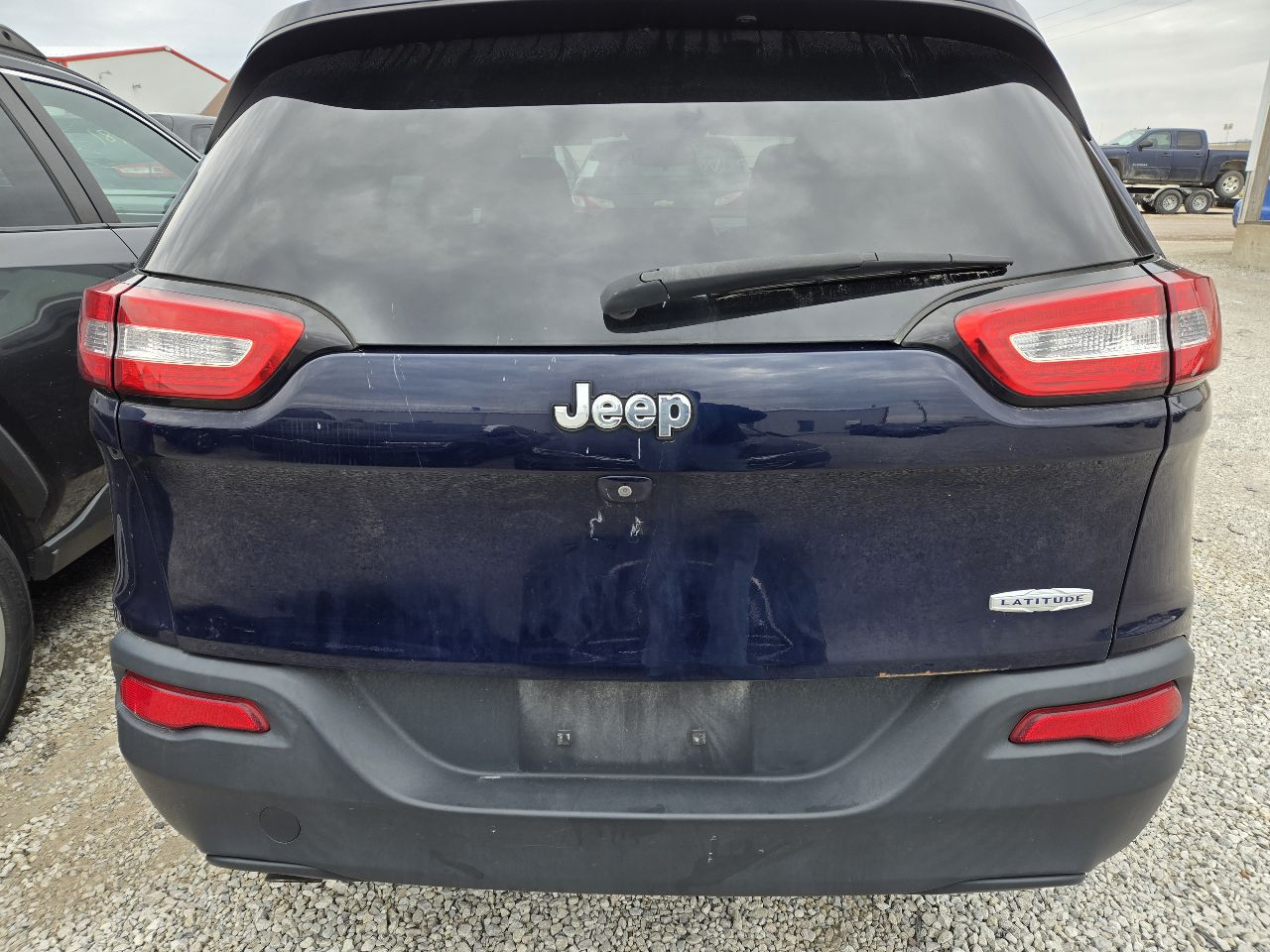 Vehicle/249605_05.jpg