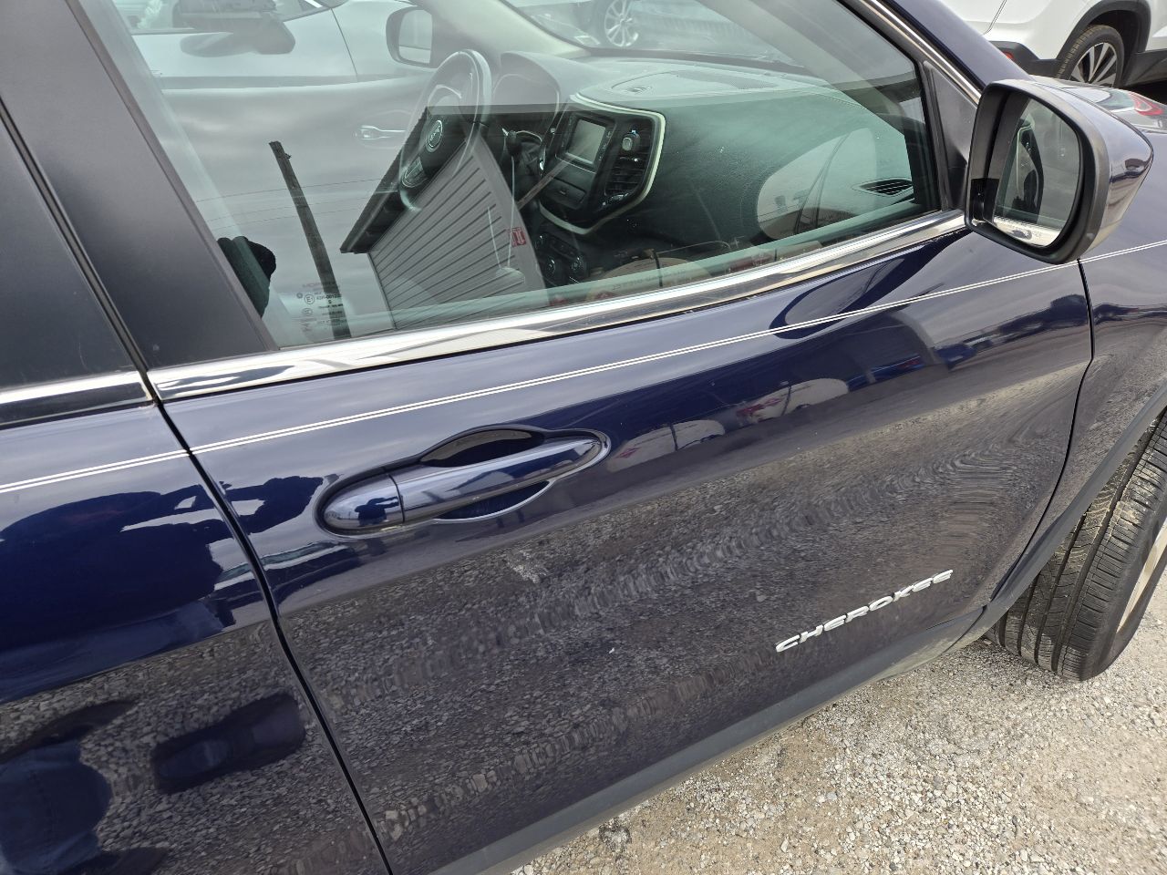 Vehicle/249605_08.jpg