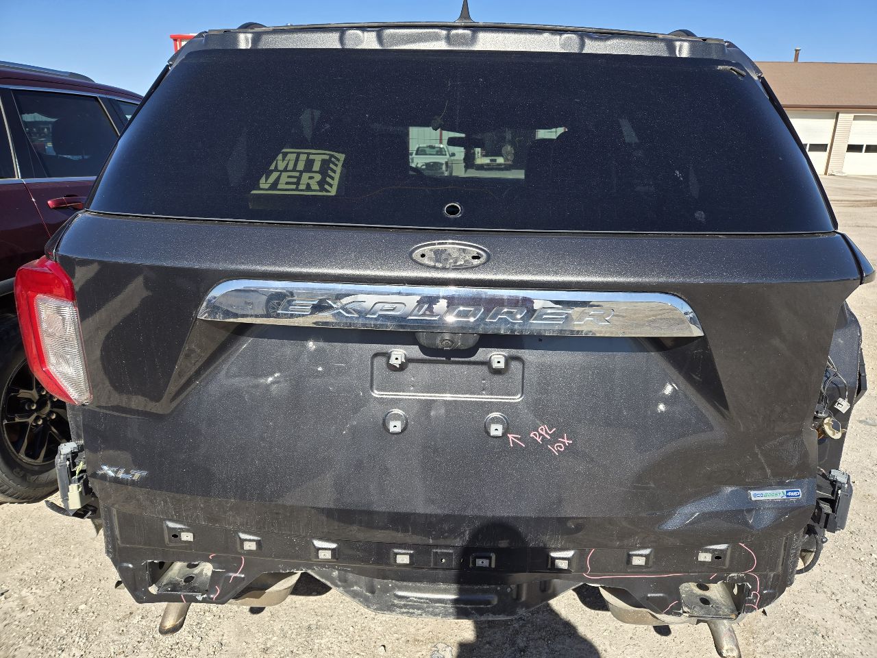 Vehicle/249607_05.jpg