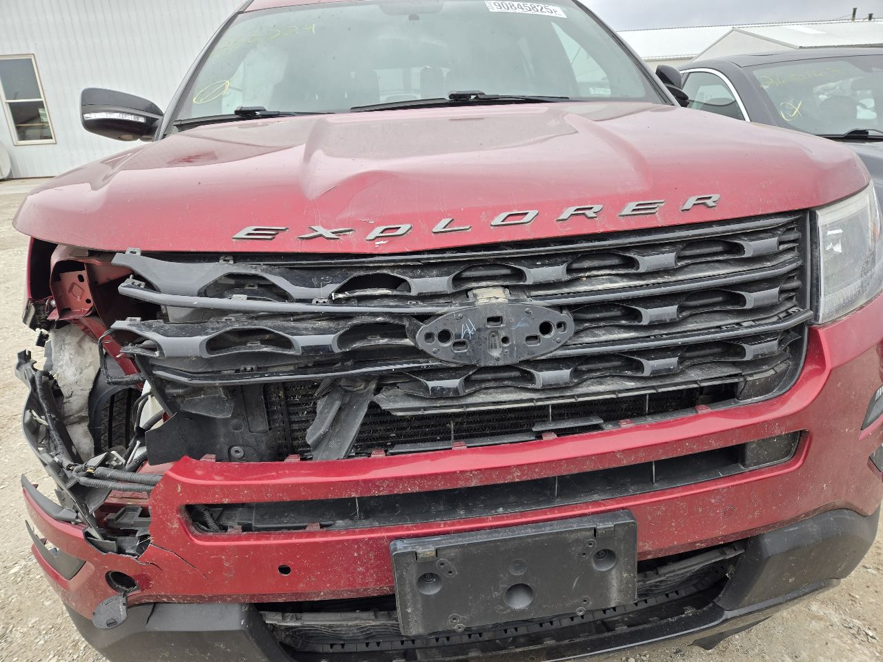 https://f005.backblazeb2.com/file/img-partshotlines-com/Inventory/EX441/Vehicle/249623_09.jpg