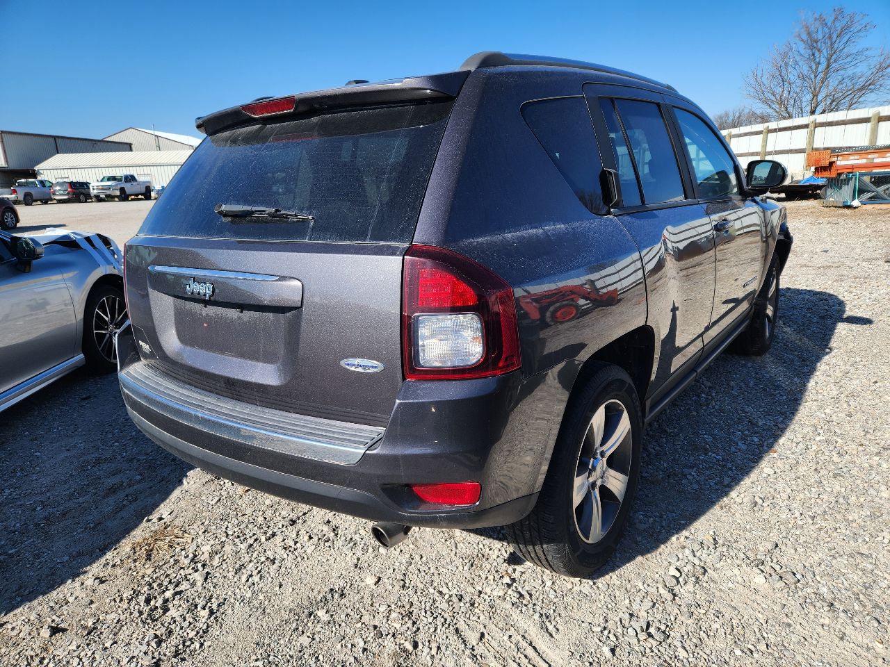 Vehicle/249634_03.jpg