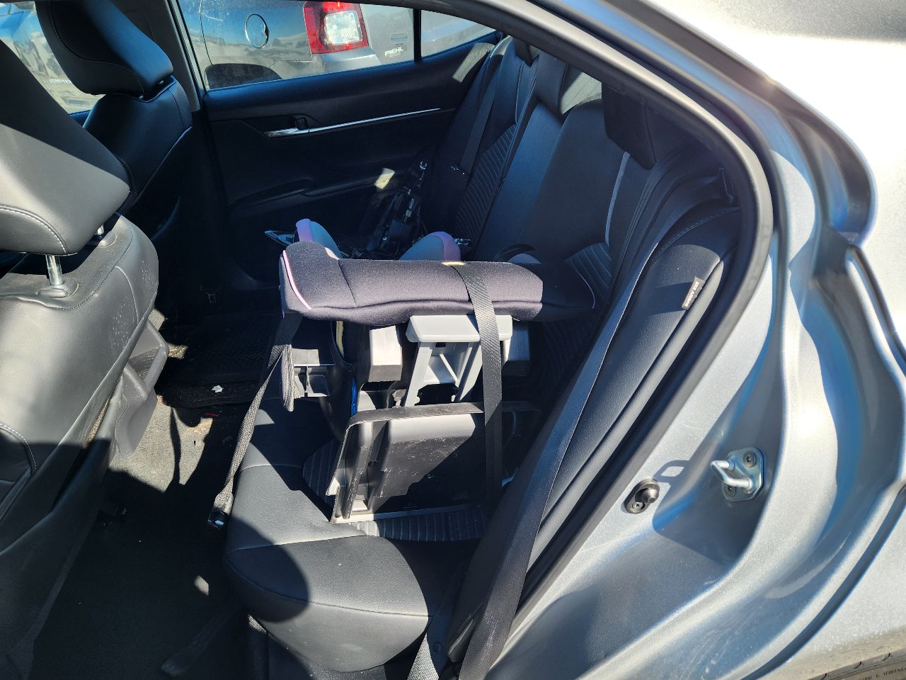 https://f005.backblazeb2.com/file/img-partshotlines-com/Inventory/EX441/Vehicle/249641_11.jpg