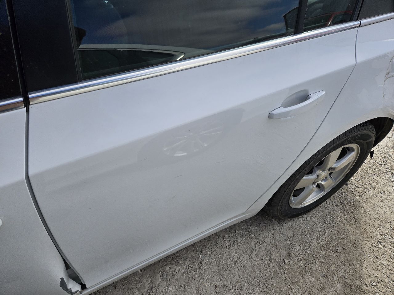 https://f005.backblazeb2.com/file/img-partshotlines-com/Inventory/EX441/Vehicle/249644_10.jpg