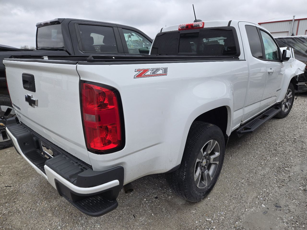 Vehicle/249653_04.jpg