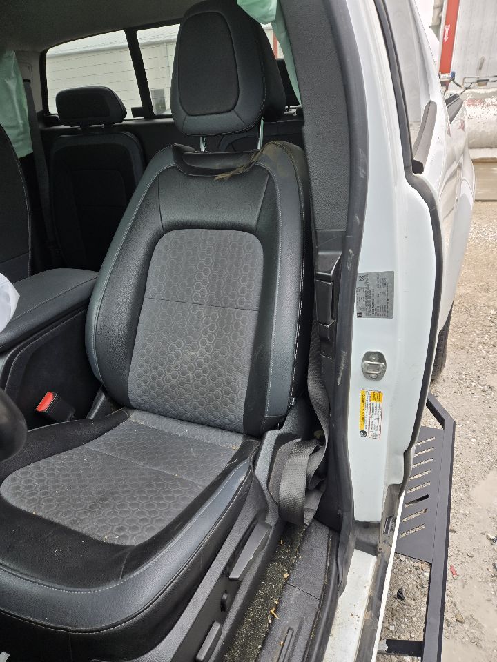 Vehicle/249653_10.jpg
