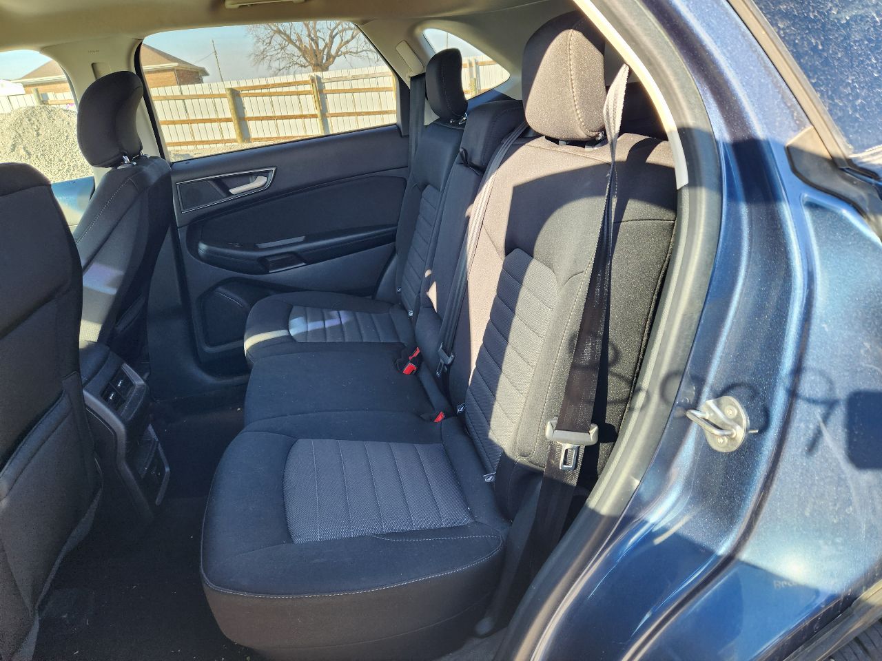 Vehicle/249684_11.jpg
