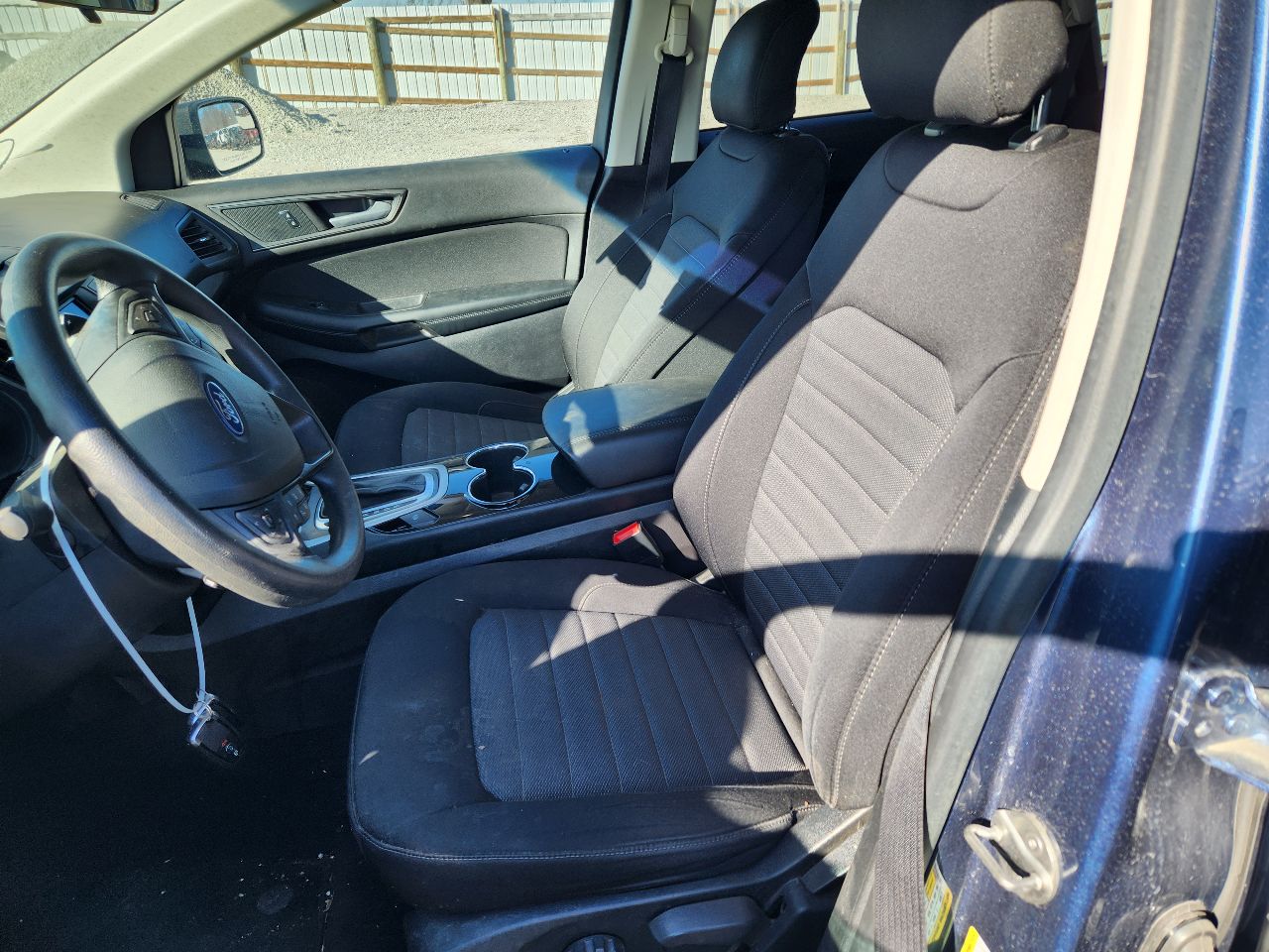 Vehicle/249684_12.jpg
